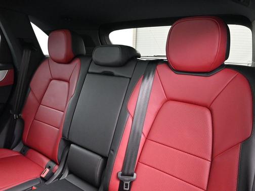 2024 Porsche Cayenne S