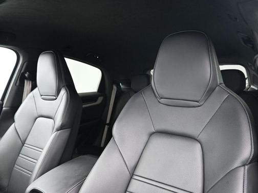 2024 Porsche Cayenne Turbo GT