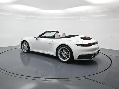 2024 Porsche 911 Carrera
