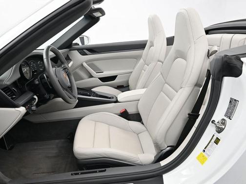 2024 Porsche 911 Carrera