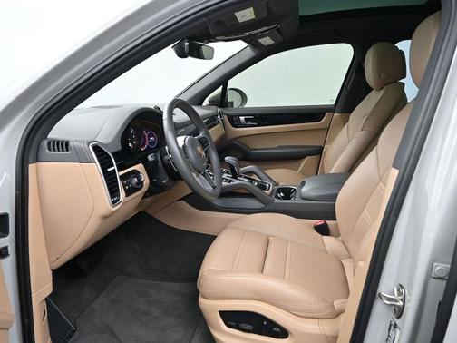 2022 Porsche Cayenne 