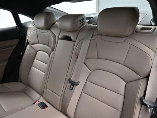 2025 Porsche Taycan 4S