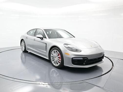 2020 Porsche Panamera GTS