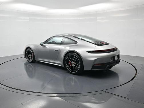 2025 Porsche 911 Carrera S