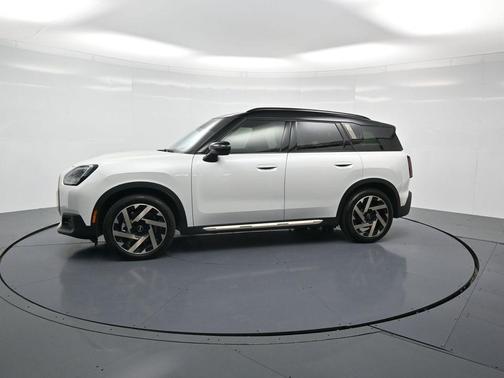 2025 MINI Countryman Base