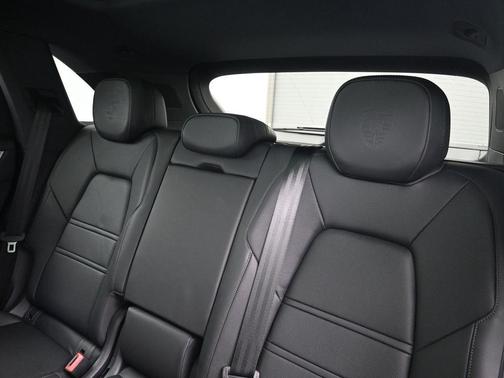 2025 Porsche Cayenne Base