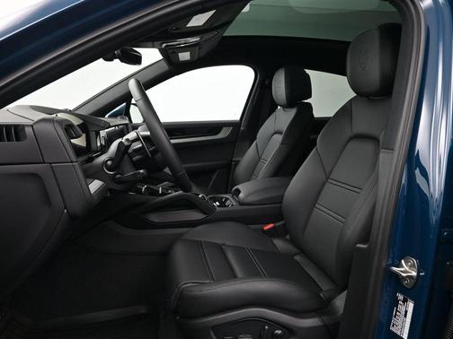 2026 Porsche Cayenne AWD