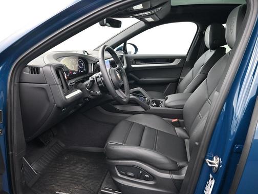 2026 Porsche Cayenne AWD