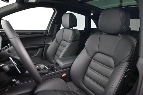 Copper 2026 Porsche Macan Base