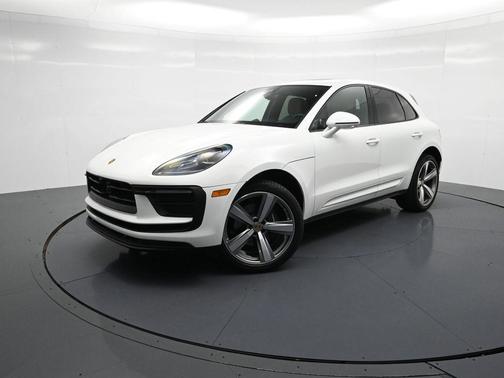 2023 Porsche Macan T