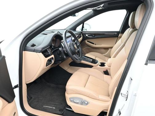 2023 Porsche Macan 