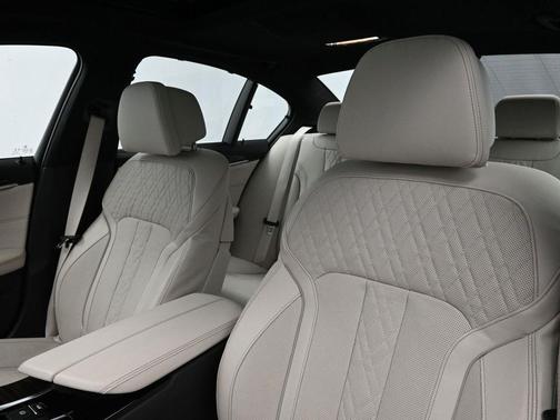 2023 BMW 540 i xDrive