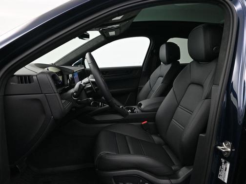 2026 Porsche Cayenne GTS