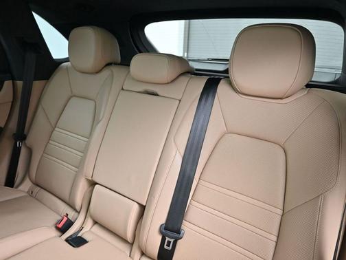 2021 Porsche Cayenne Turbo