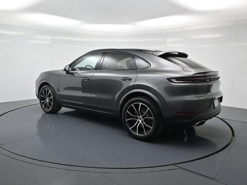2025 Porsche Cayenne AWD