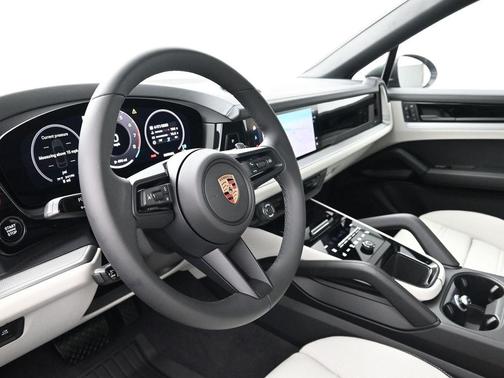 2025 Porsche Cayenne AWD