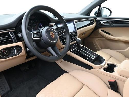 2024 Porsche Macan 