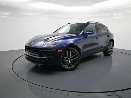 2026 Porsche Macan Base