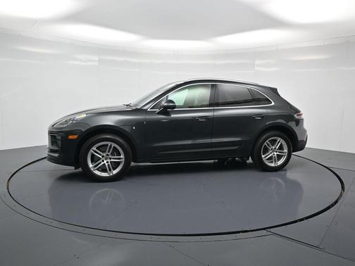 2025 Porsche Macan 