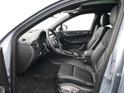 2026 Porsche Macan T