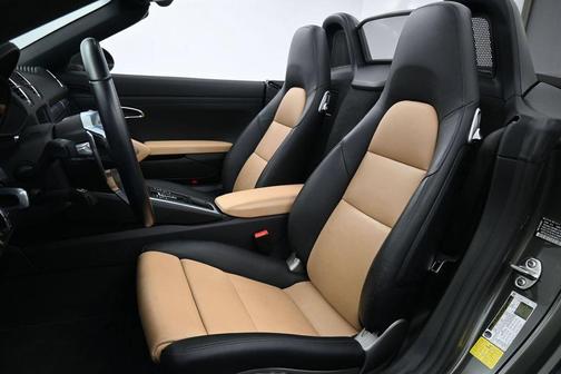 Aventurine Green Metallic 2021 Porsche 718 Boxster