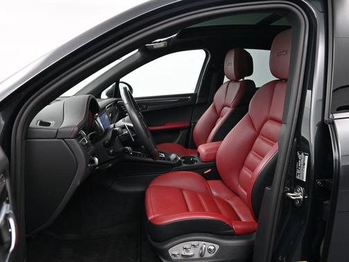 2024 Porsche Macan GTS