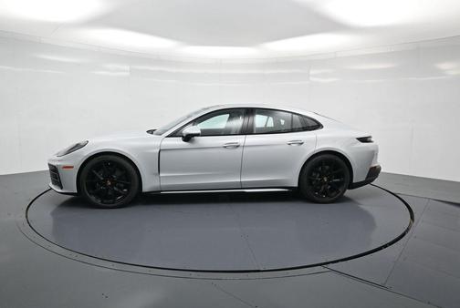 2025 Porsche Panamera Base
