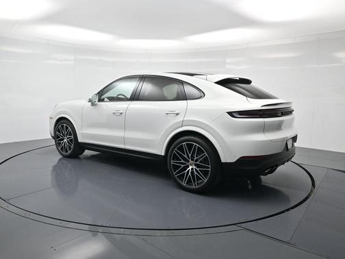 2025 Porsche Cayenne AWD