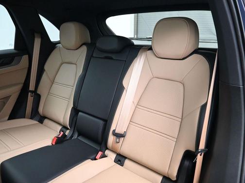 2026 Porsche Cayenne AWD