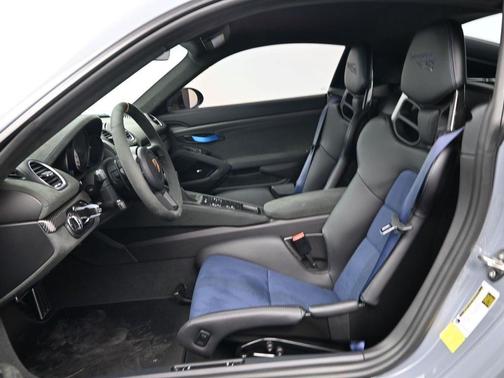 2023 Porsche 718 Cayman GT4 RS