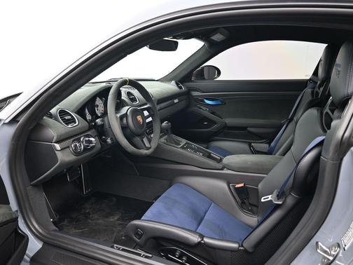 2023 Porsche 718 Cayman GT4 RS