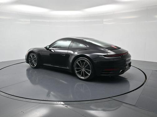 2021 Porsche 911 Carrera