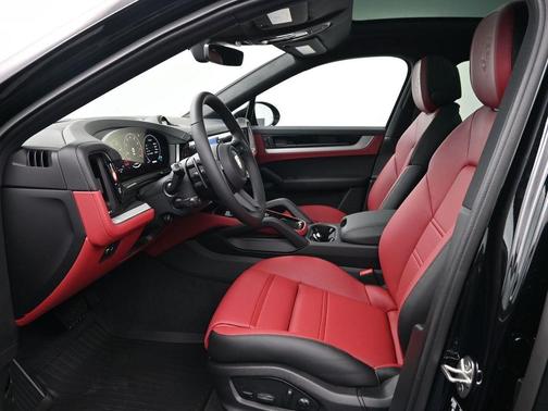 2026 Porsche Cayenne AWD