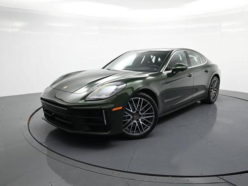 2026 Porsche Panamera 4