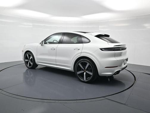 2026 Porsche Cayenne AWD