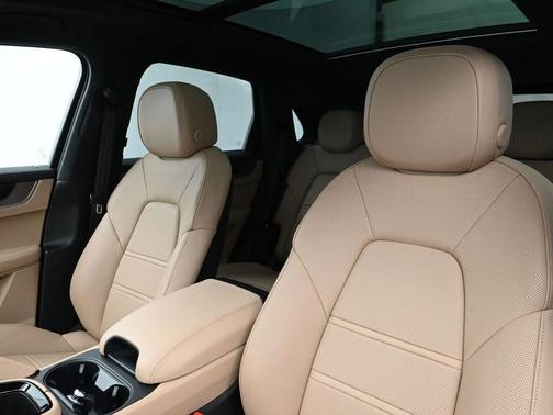 2026 Porsche Cayenne AWD