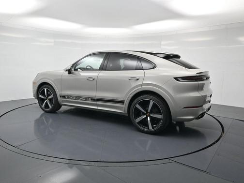 2026 Porsche Cayenne AWD