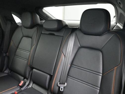 2025 Porsche Cayenne GTS