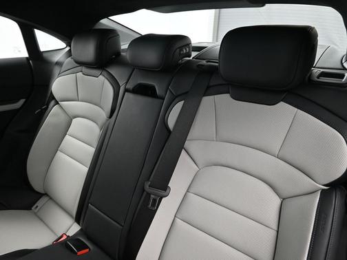 2026 Porsche Taycan 4