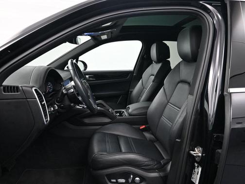 2020 Porsche Cayenne Base