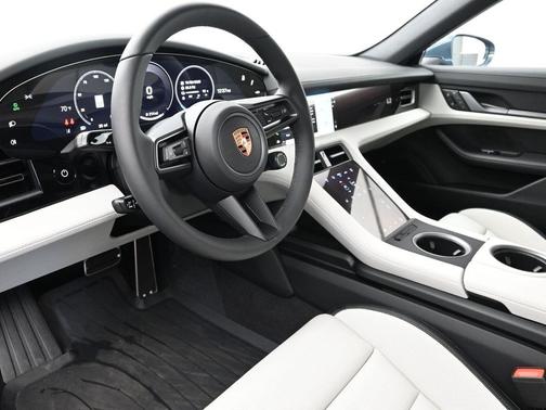 2026 Porsche Taycan 4S