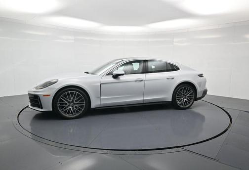 2025 Porsche Panamera Base