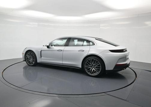 2025 Porsche Panamera Base