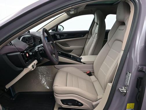 2026 Porsche Panamera 4