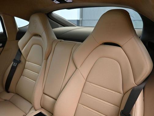 2023 Porsche Panamera GTS