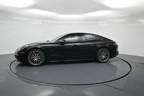 2023 Porsche Panamera GTS