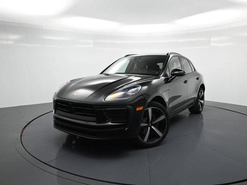 2025 Porsche Macan T