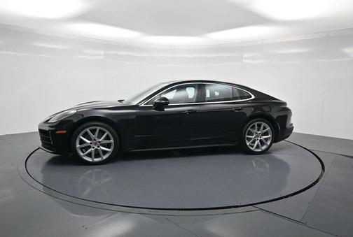 2026 Porsche Panamera 4