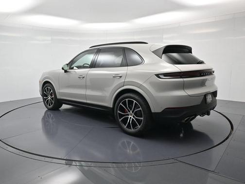 2024 Porsche Cayenne S
