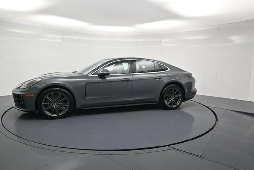 2026 Porsche Panamera Base